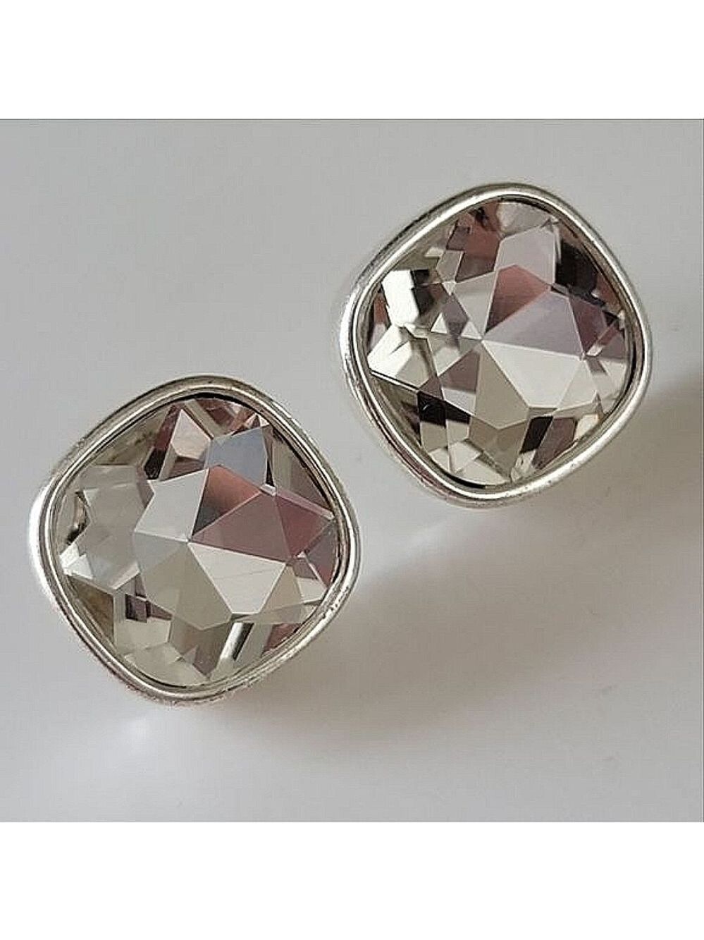 Crystal Stud 𝅺Earrings Silver Tone #0063